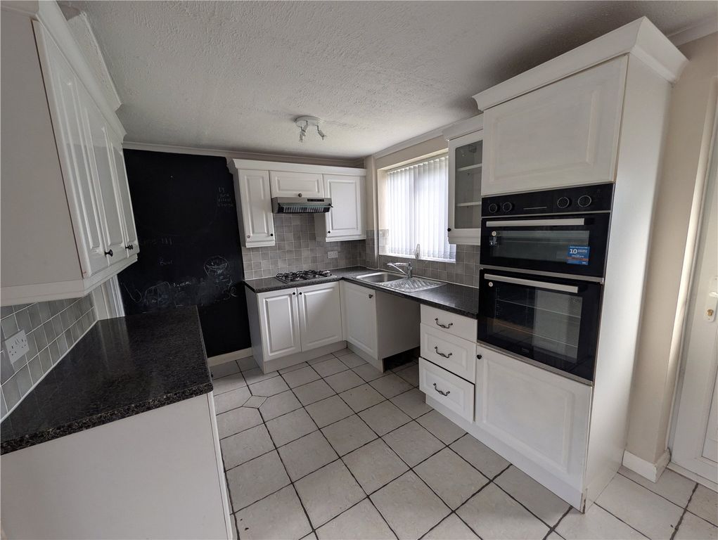 Property photo 2 of 14 Picture No. 13