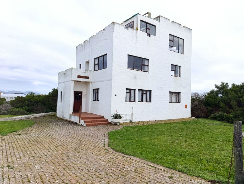 Property photo 2 of 40