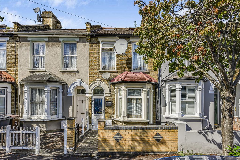 Property photo 1 of 20 117 Farmer Road-19.Jpg