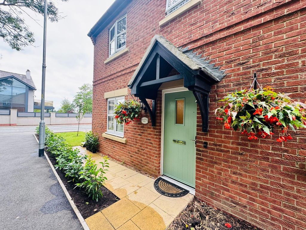 Property photo 1 of 24 External