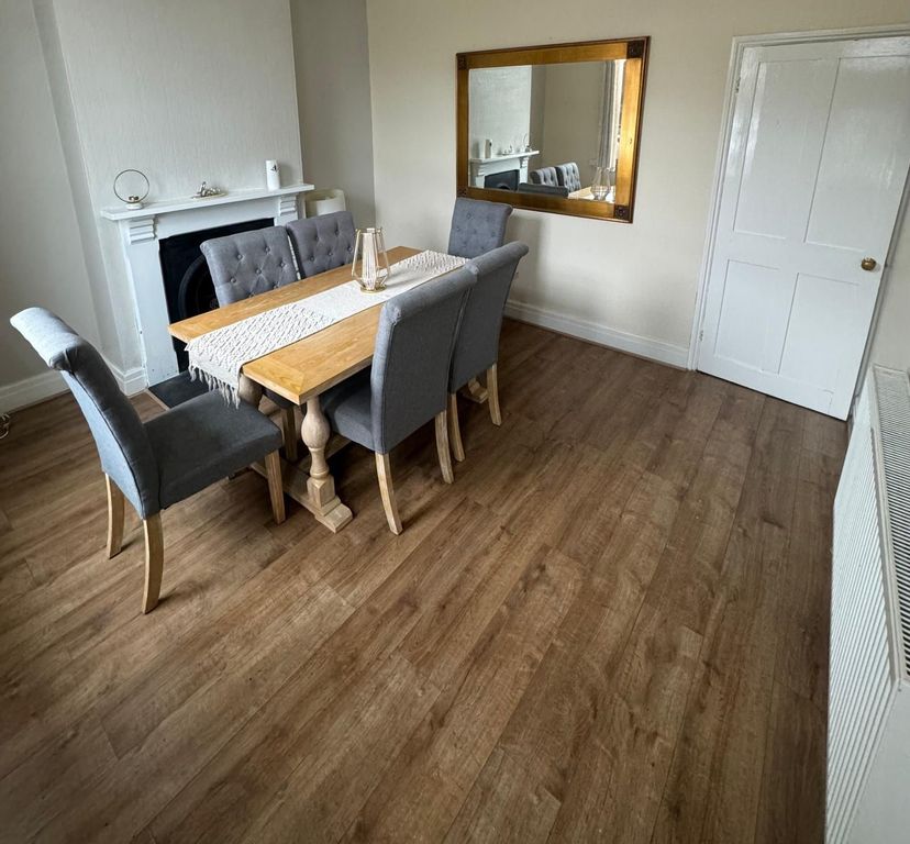 Property photo 3 of 11 Dining Room