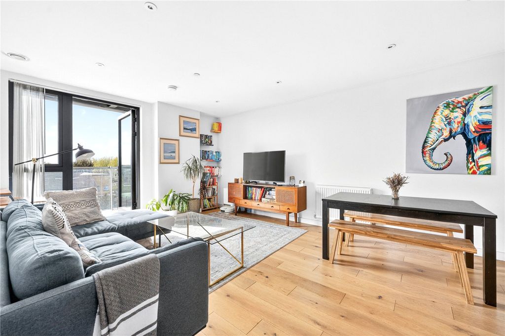 Property photo 1 of 19 Picture No. 17