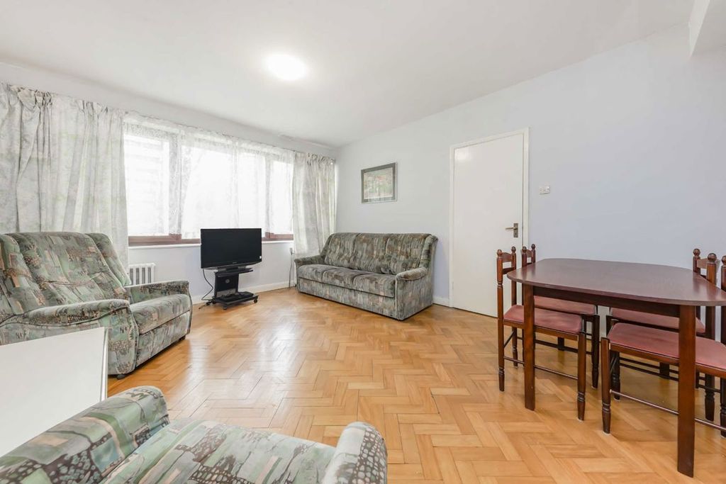 Property photo 2 of 5