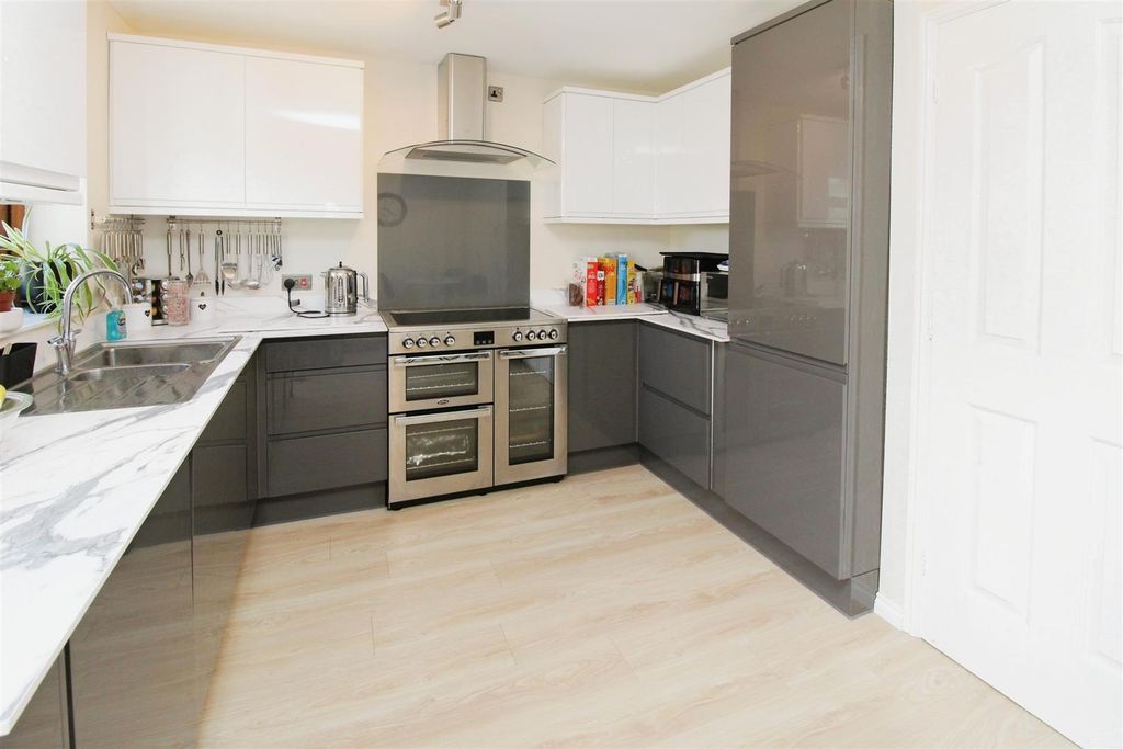 Property photo 1 of 15 Kitchen/Diner