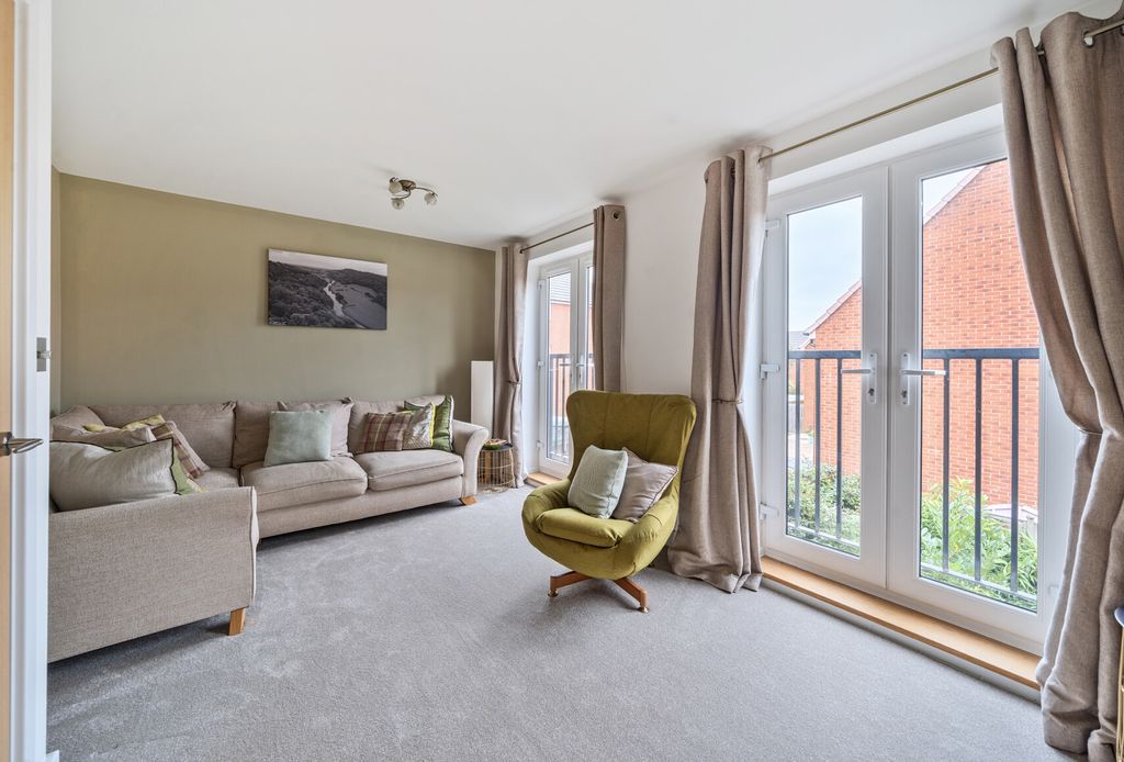 Property photo 3 of 14 1362746-11-68E7B4...