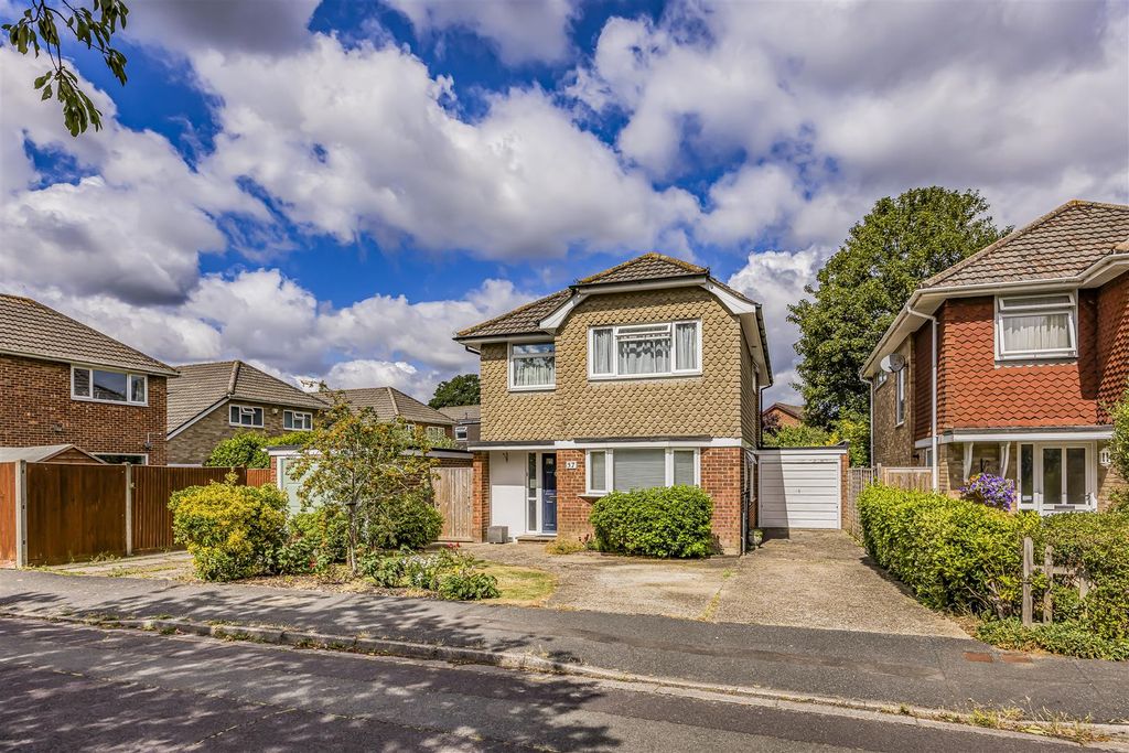 Property photo 1 of 17 37 Blenheim Gardens, Denvilles-Porticomarketing-Ne