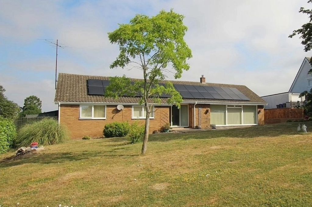Property photo 1 of 40