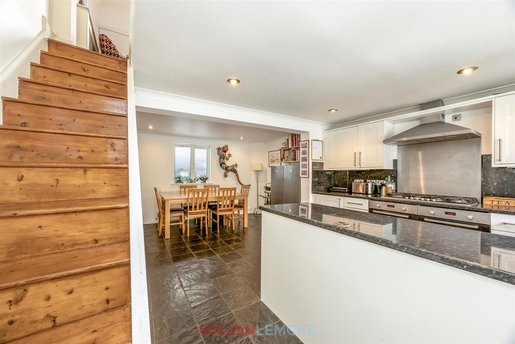 Property photo 3 of 14 Kitchen/Dining Room
