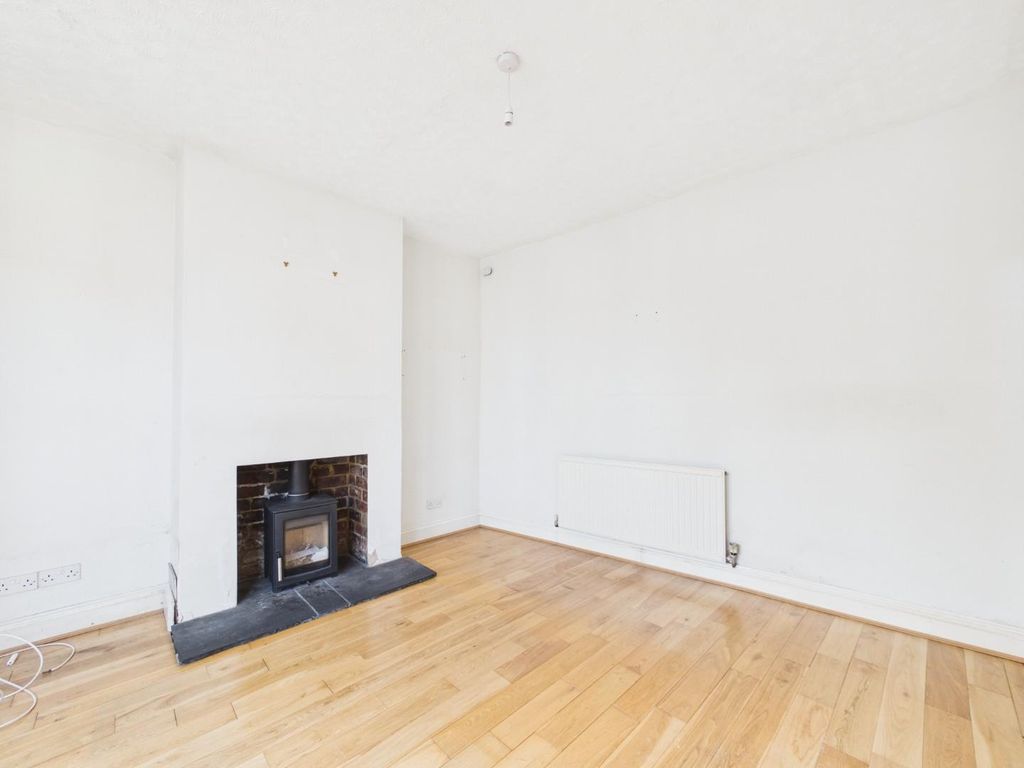 Property photo 2 of 23 Cam01530G0-Pr0496-Still004.Jpg