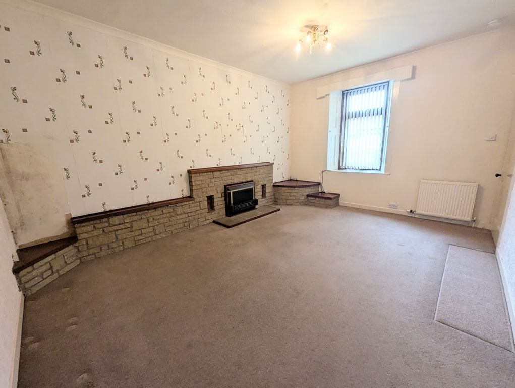 Property photo 3 of 25