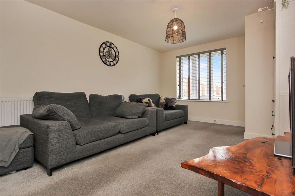 Property photo 2 of 13 Img_9671.Jpg