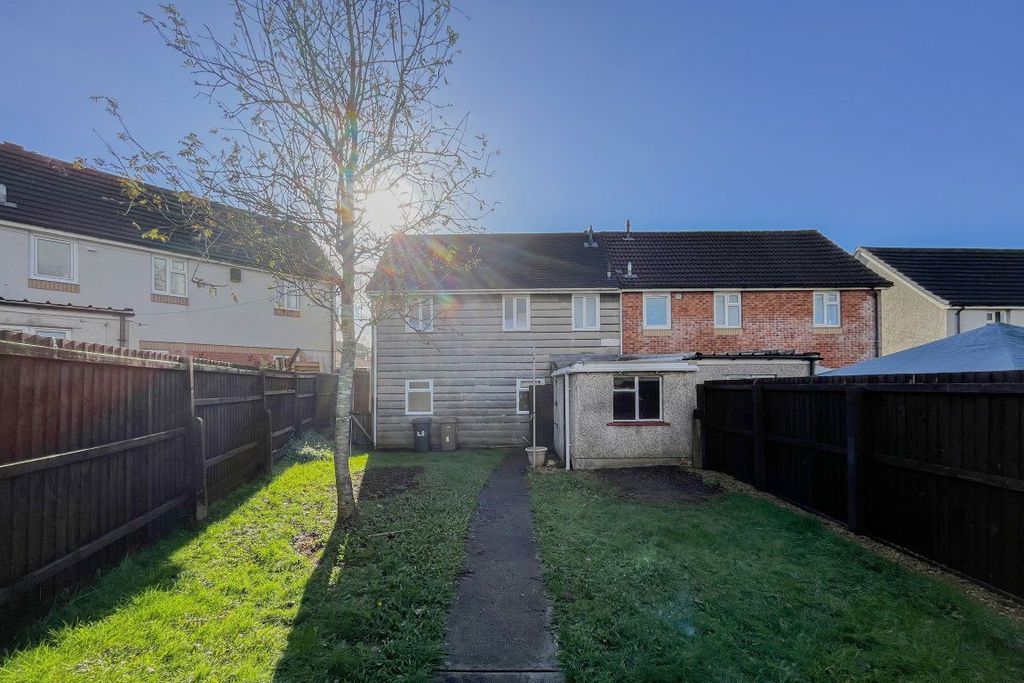 Property photo 1 of 3