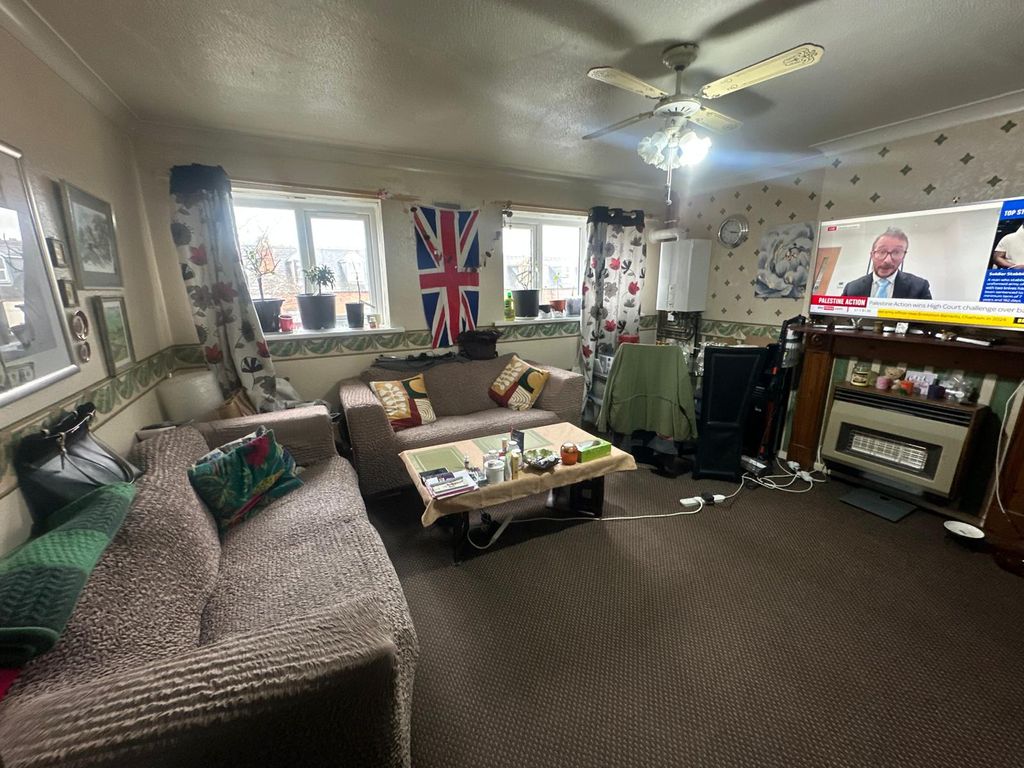 Property photo 2 of 15