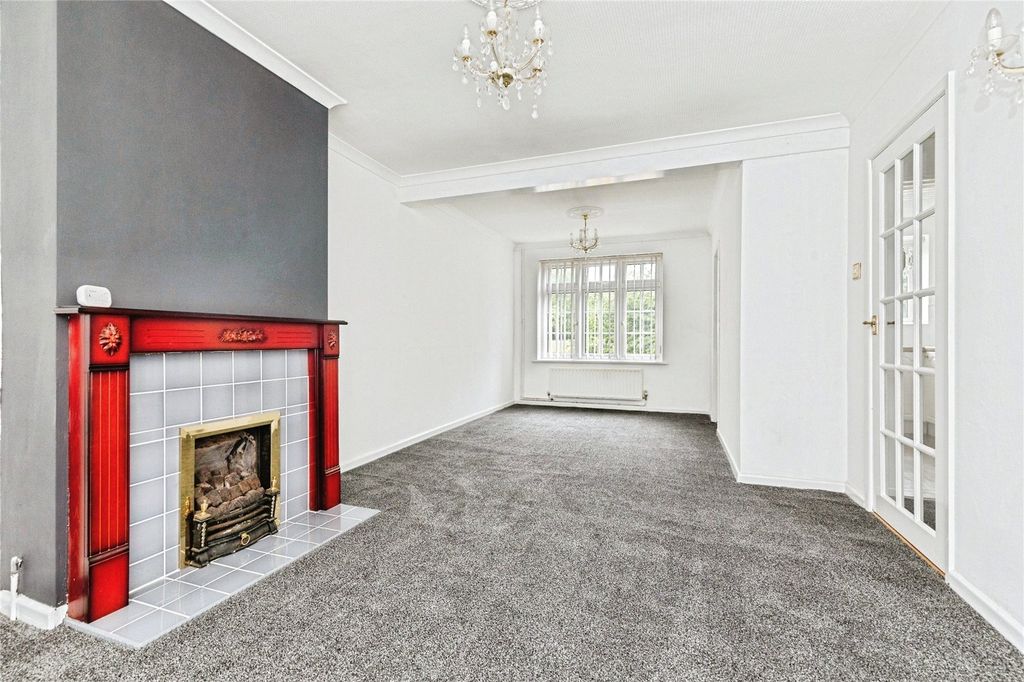 Property photo 3 of 22 Picture No. 32