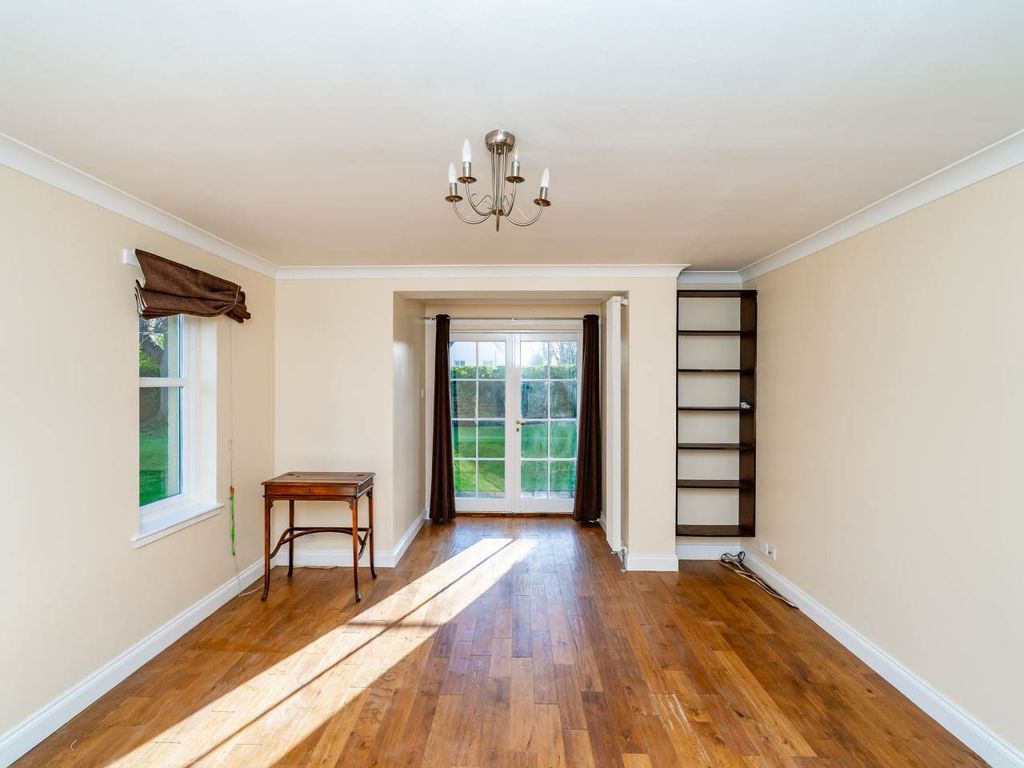 Property photo 2 of 16 Interiors-28