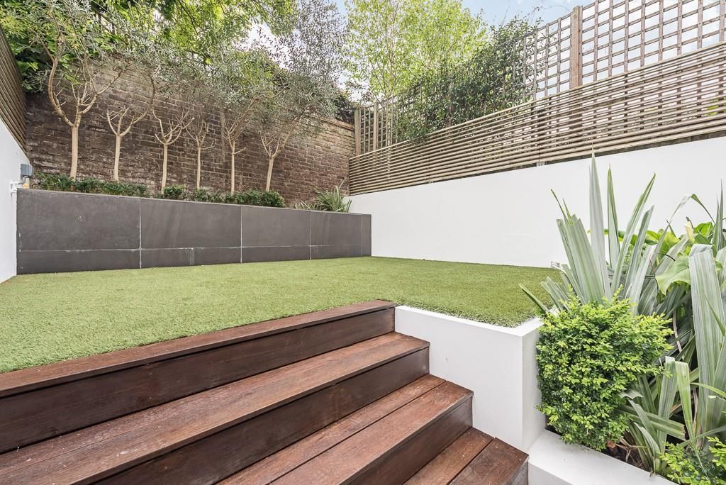 Property photo 3 of 10 Garden