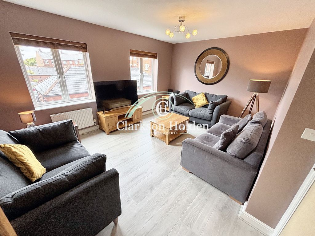 Property photo 2 of 37