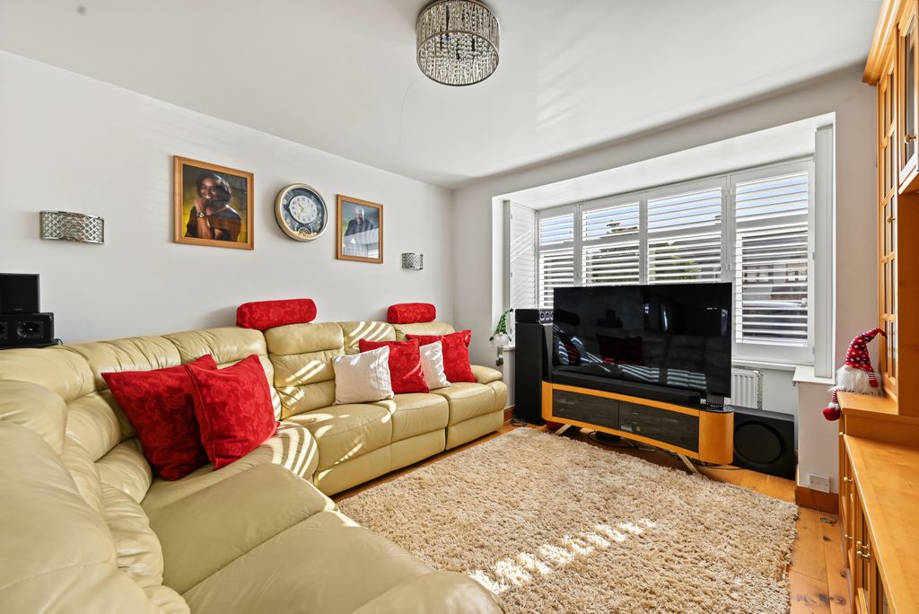 Property photo 3 of 15 Gallery