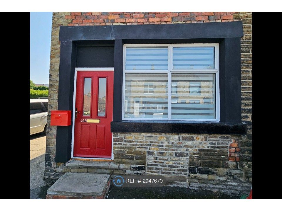 Property photo 2 of 25