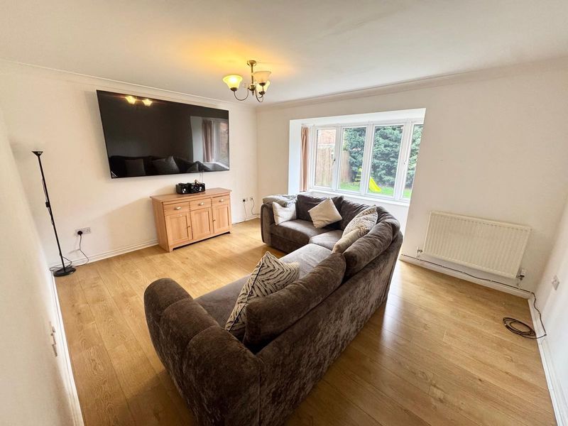 Property photo 3 of 10 Photo 4