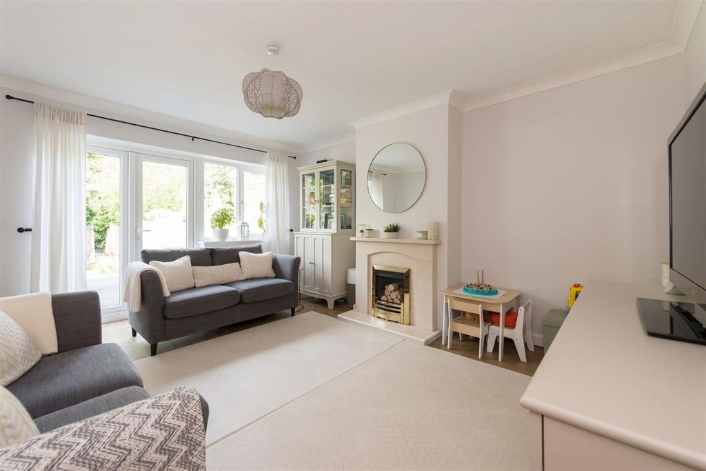 Property photo 2 of 19