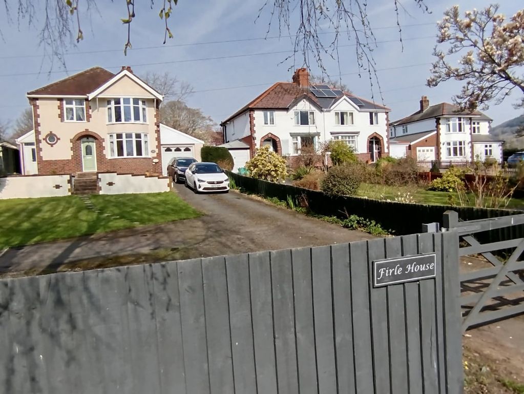 Property photo 3 of 34