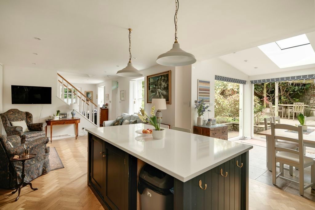 Property photo 2 of 19 Kitchen/Dining Room