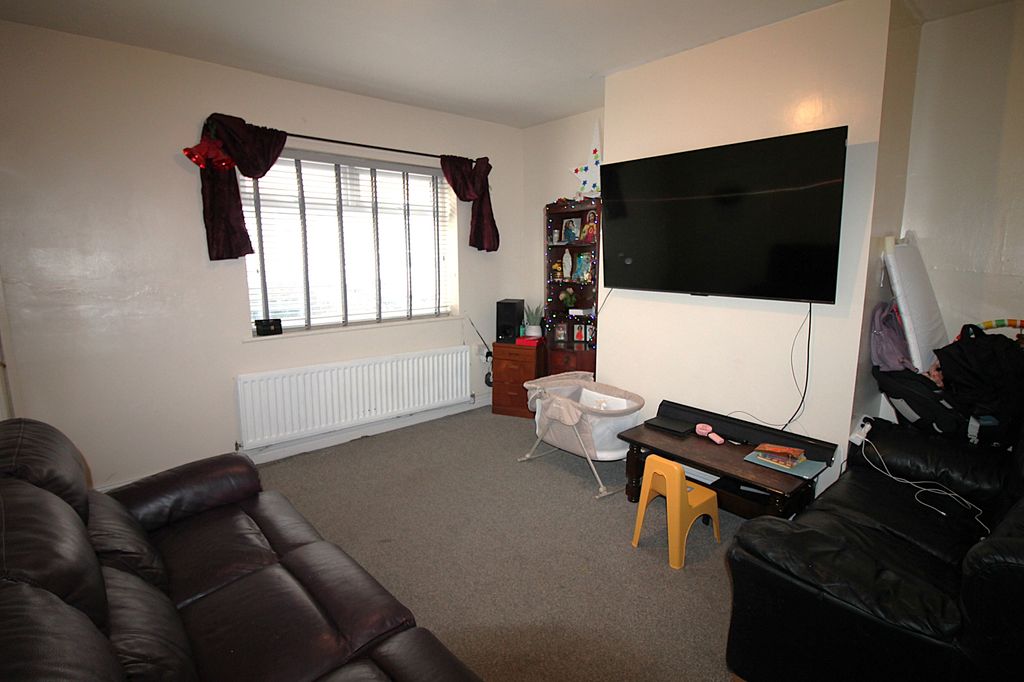 Property photo 2 of 11 Img_1212