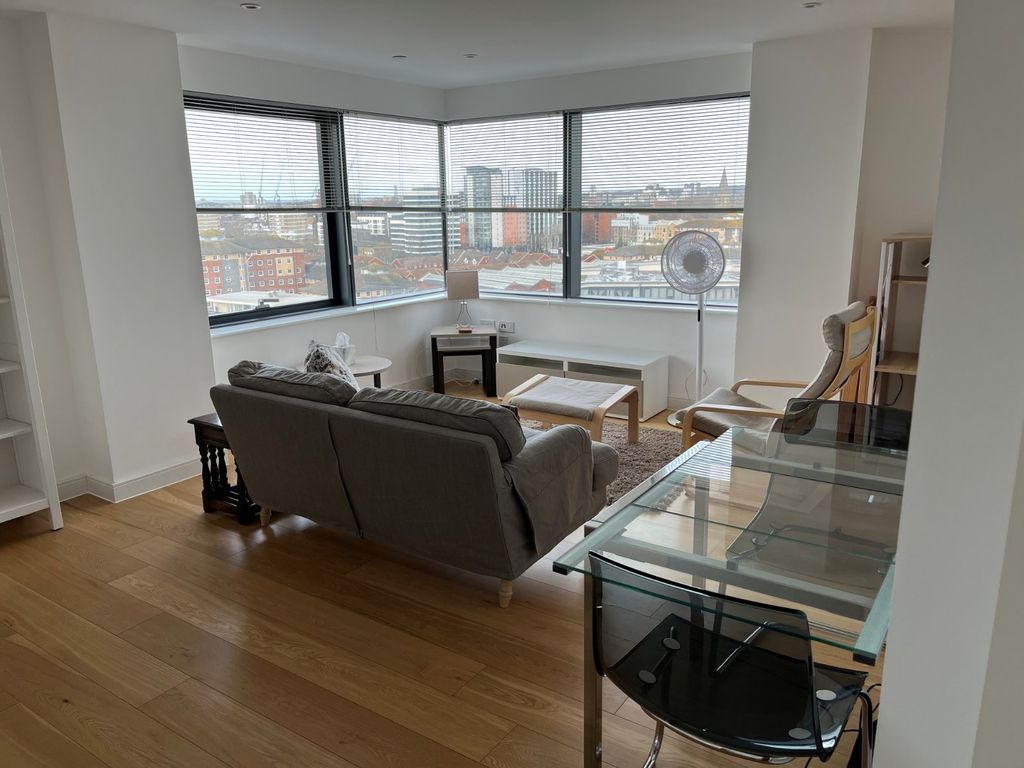 Property photo 3 of 11 Picture No. 12