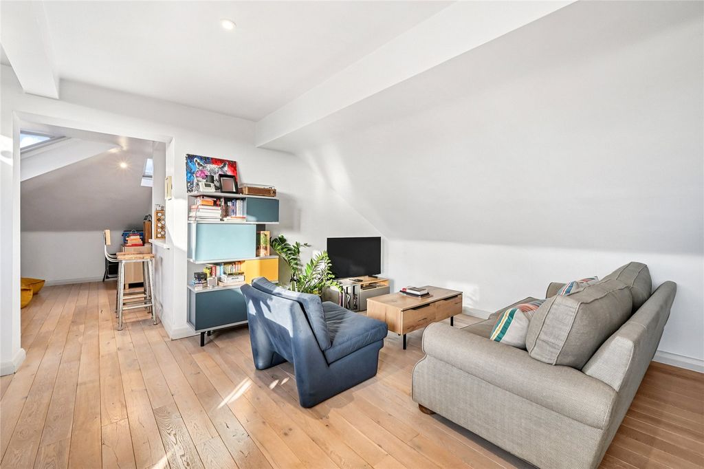 Property photo 3 of 17 Reception Room