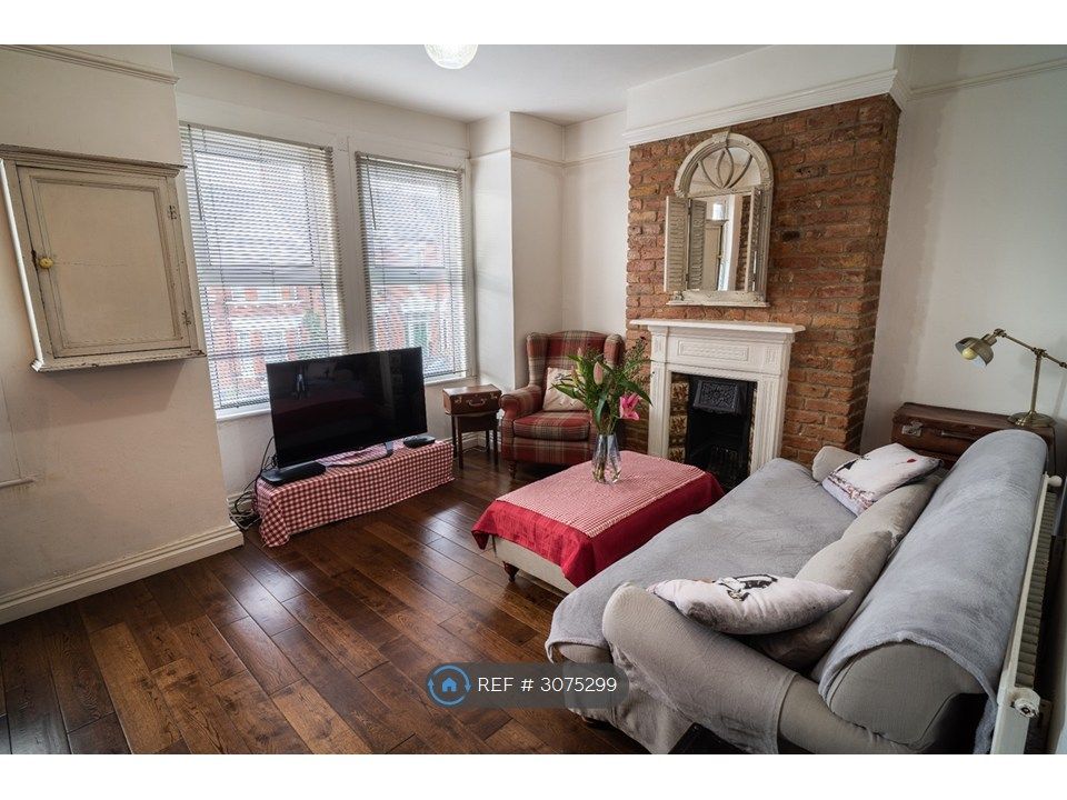 Property photo 2 of 13