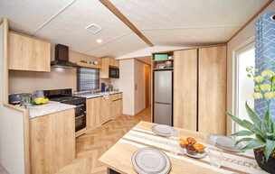 Property photo 3 of 12 Kitchen