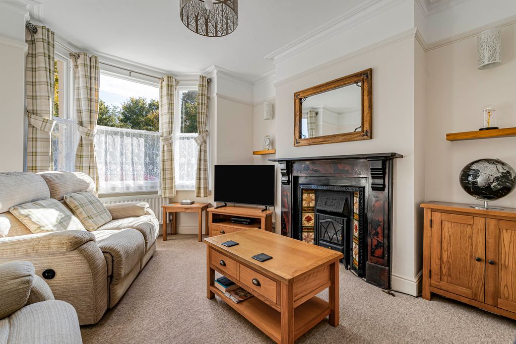 Property photo 2 of 19 765747