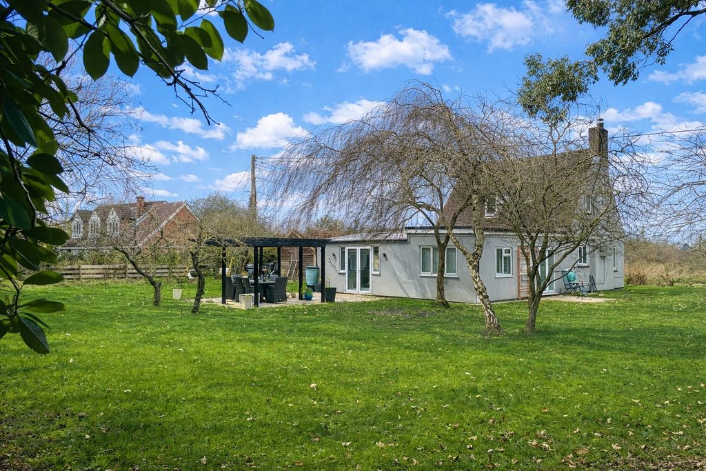 Property photo 2 of 14 4962503