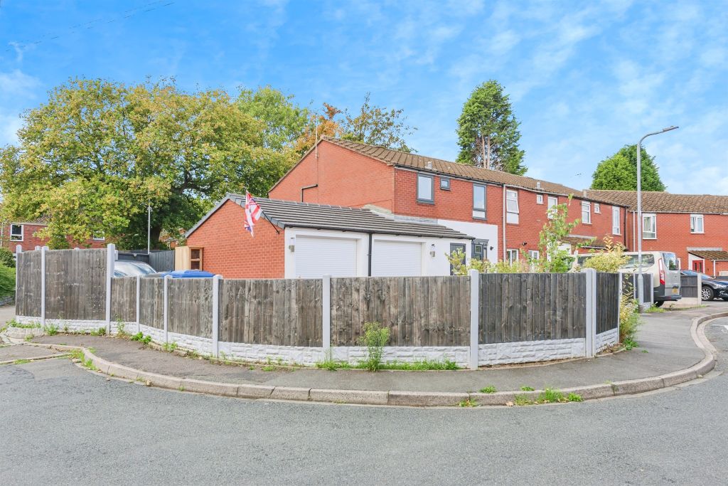 Property photo 2 of 17