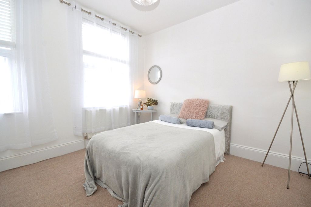 Property photo 3 of 17 Picture No. 06