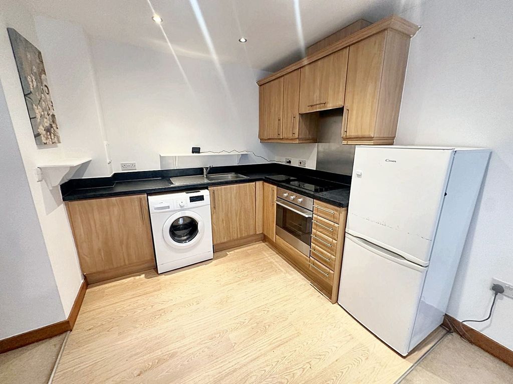 Property photo 2 of 6