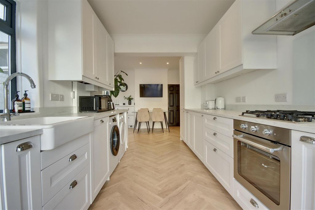 Property photo 1 of 24 4Aed65Fd-Fd3D-430B-B621-3704943B6B8B_1_201_A.Jpeg