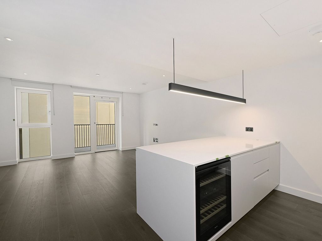 Property photo 2 of 16 Belvedere Row Apts