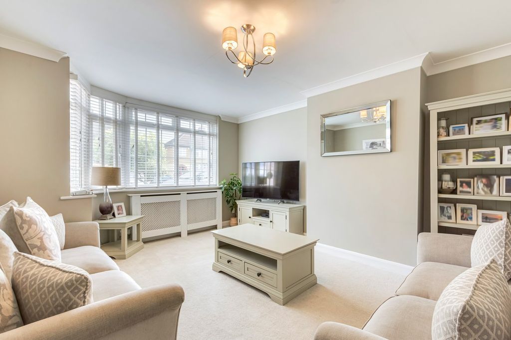 Property photo 3 of 17