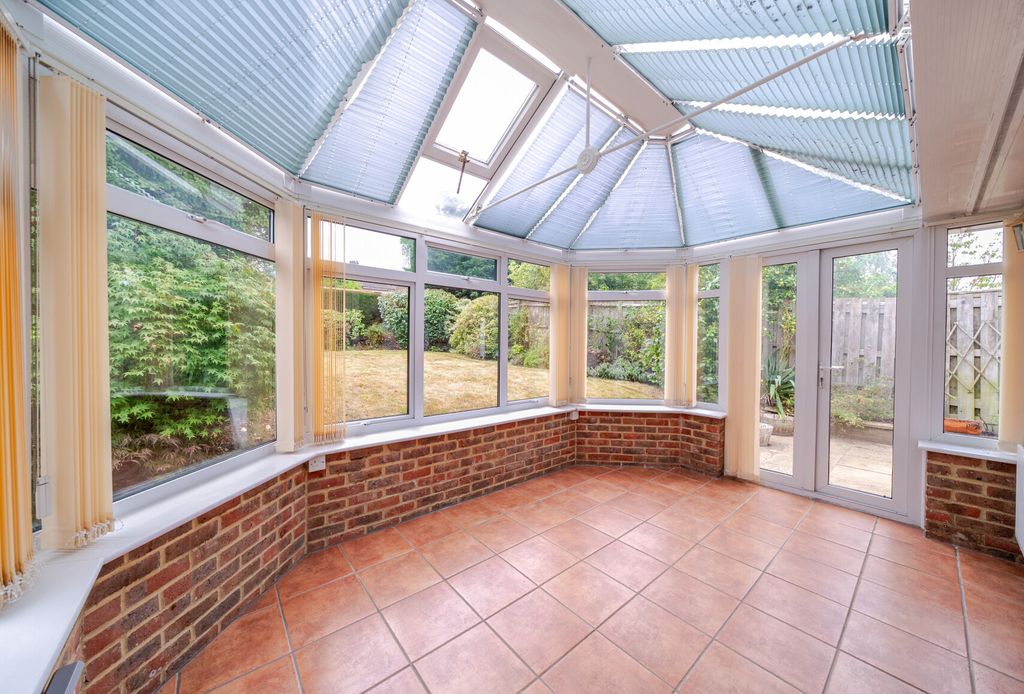 Property photo 3 of 16 1328770-7-6880B83...