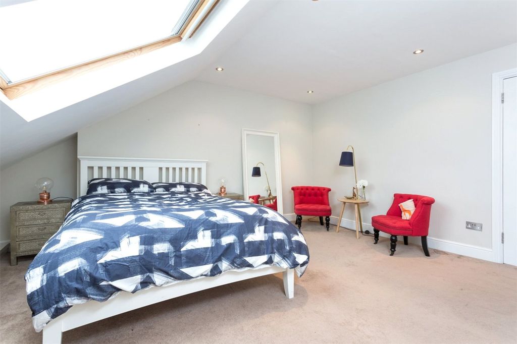 Property photo 3 of 7 Cephas Street E1