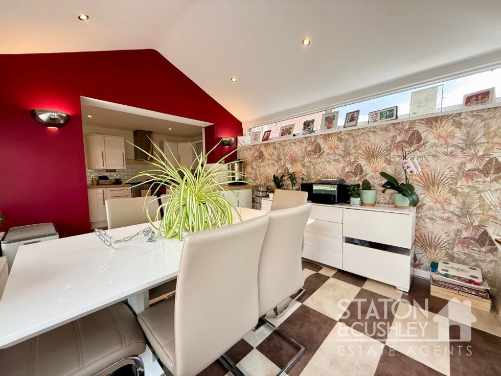 Property photo 2 of 42