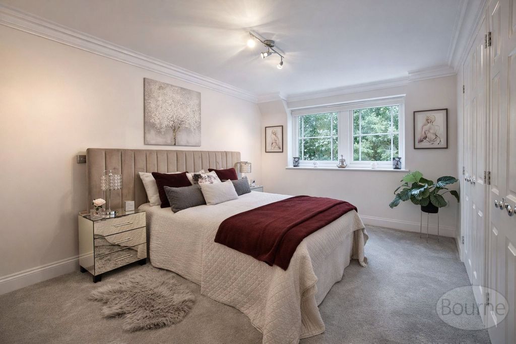 Property photo 3 of 9 Picture No. 13