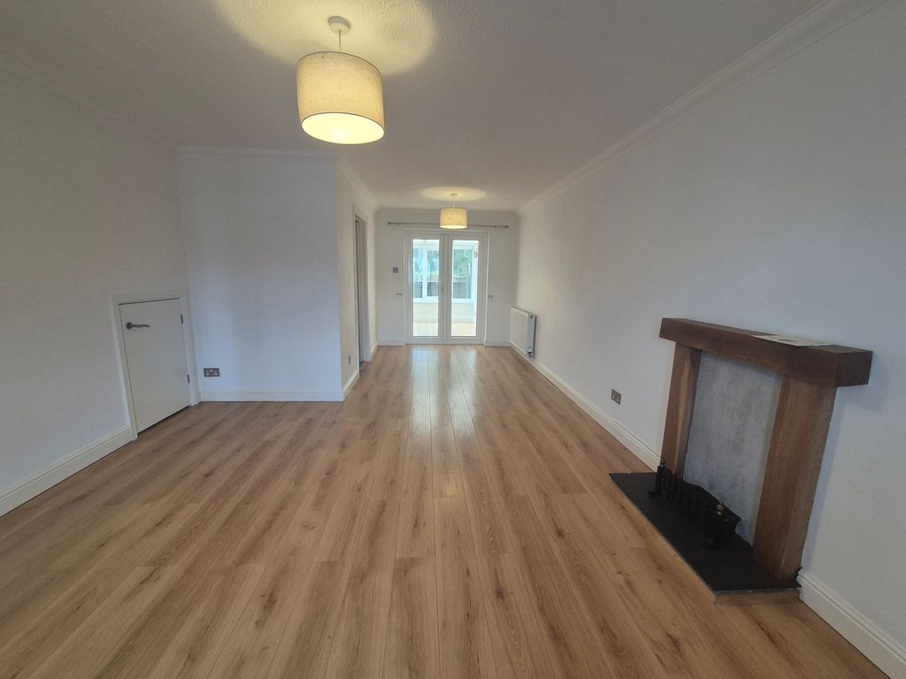 Property photo 2 of 9 Image