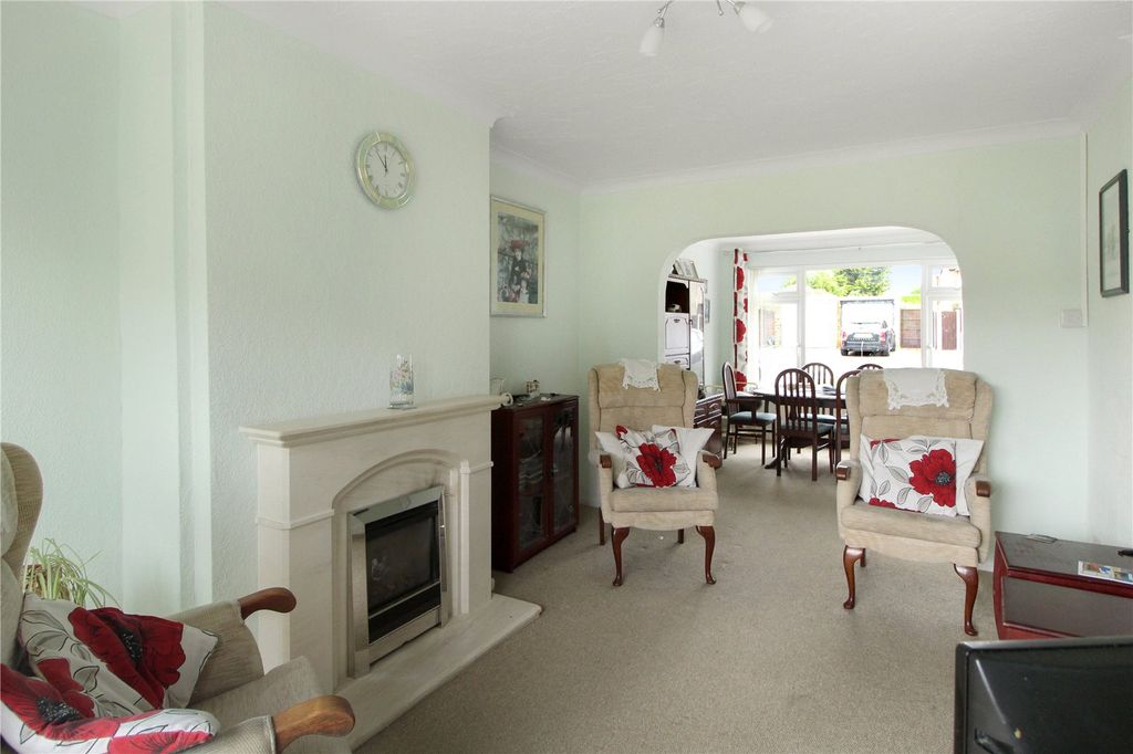 Property photo 3 of 16 Picture No. 11