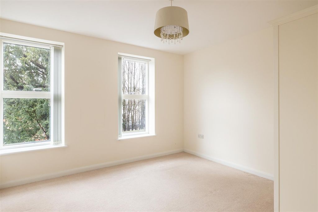 Additional image 6 of 2 bed flat for saleMilton Road, Haywards Heath RH16
