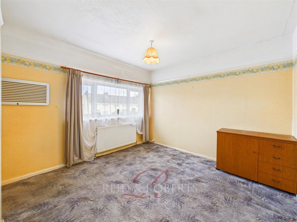 Property photo 3 of 27 Cam03999G0-Pr0181-Still003.Jpg