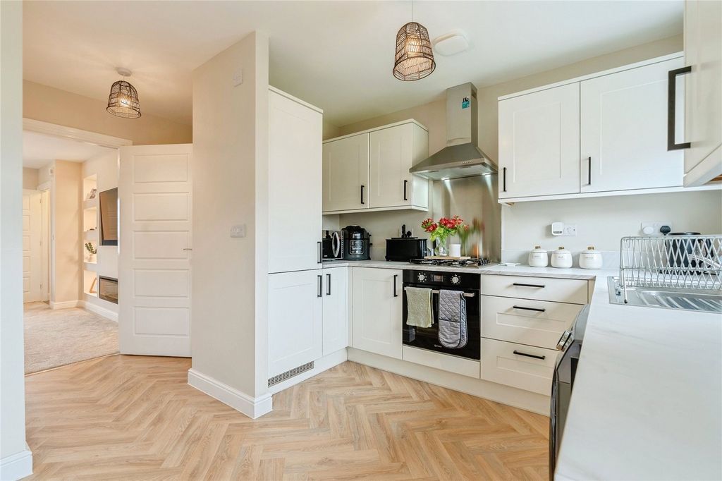 Property photo 2 of 17 Picture No. 04