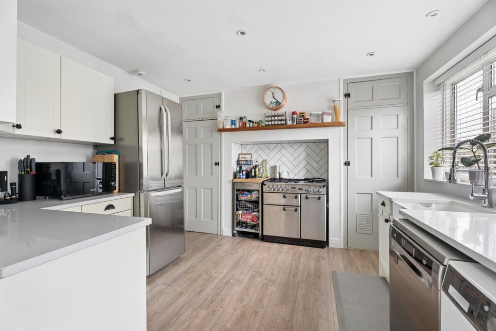 Property photo 2 of 13 Kitchen